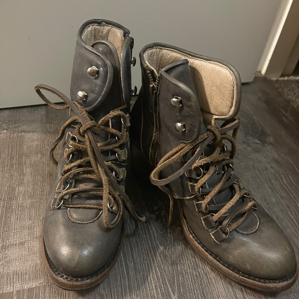 Rural Haze Boots